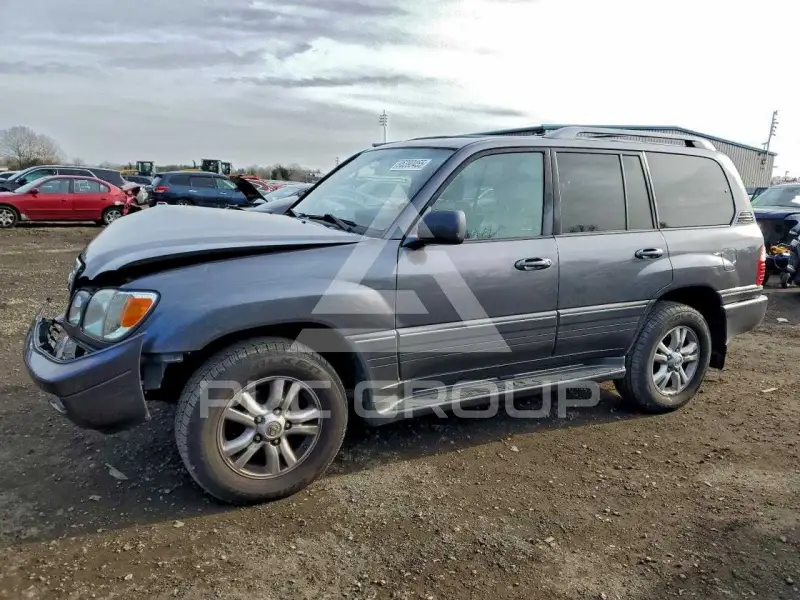 2004 Lexus LX470 photo