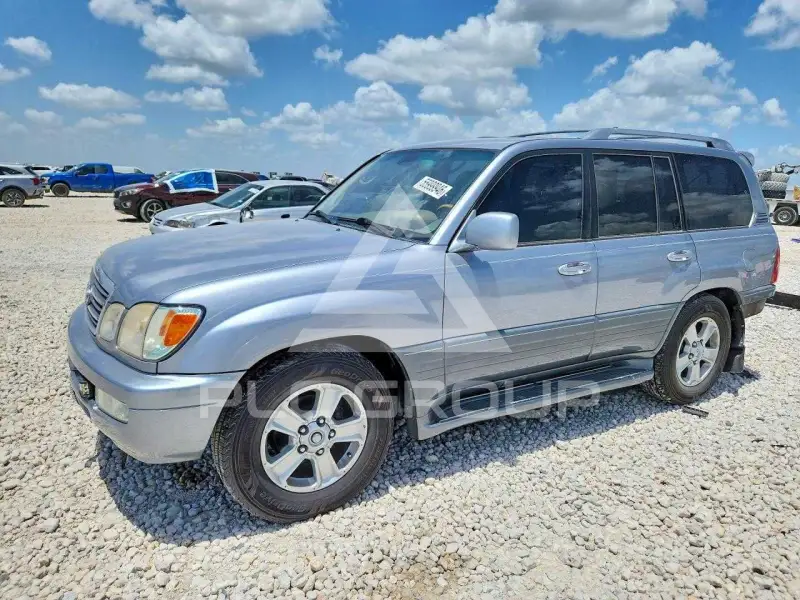 2004 Lexus LX470 photo