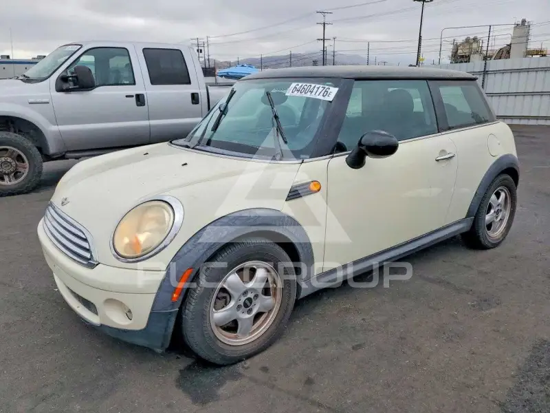 2004 Mini COOPER photo