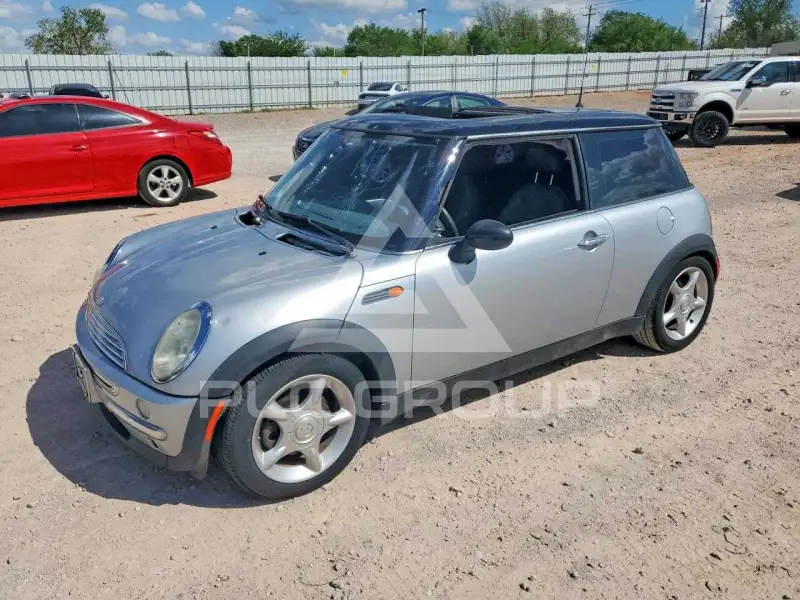 2004 Mini COOPER photo