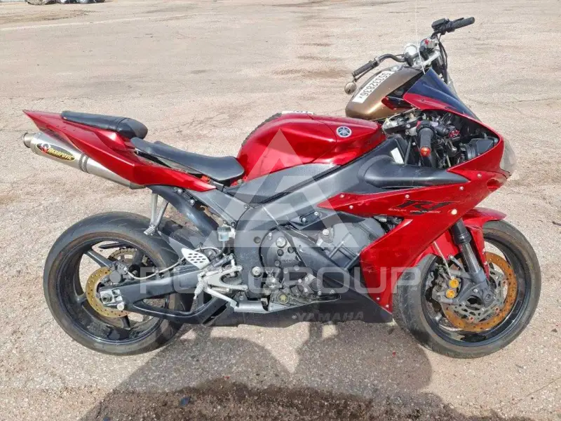 2004 Yamaha YZF1000 photo