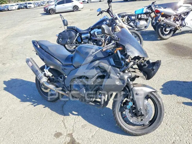 2004 Yamaha  photo