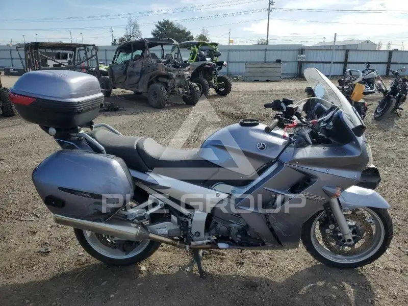 2004 Yamaha FJR1300 фото