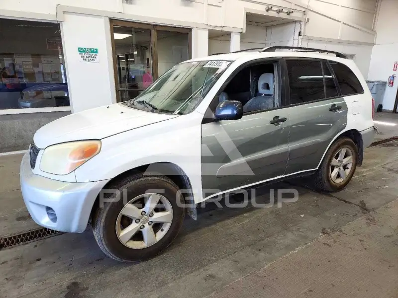 2004 Toyota RAV4 фото