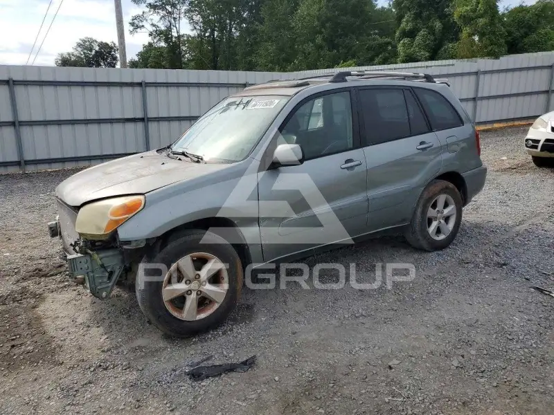 2004 Toyota RAV4 photo