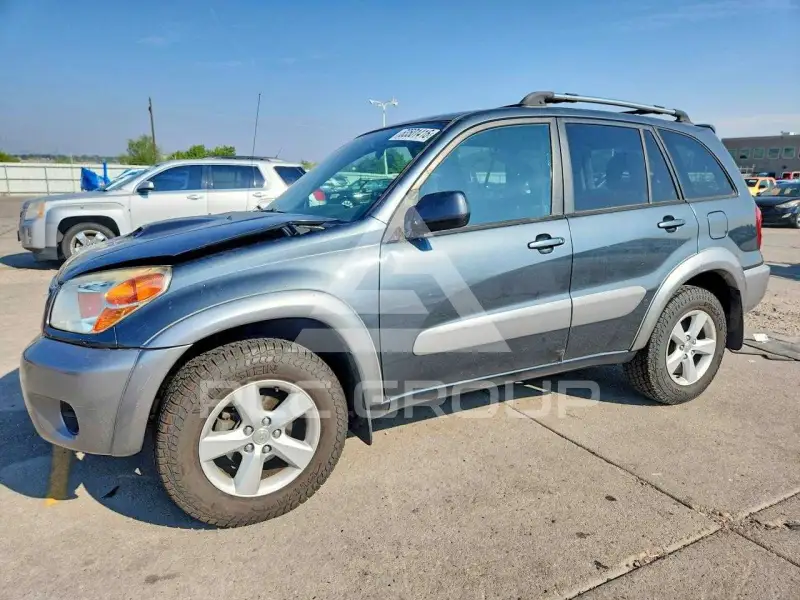 2004 Toyota RAV4 фото