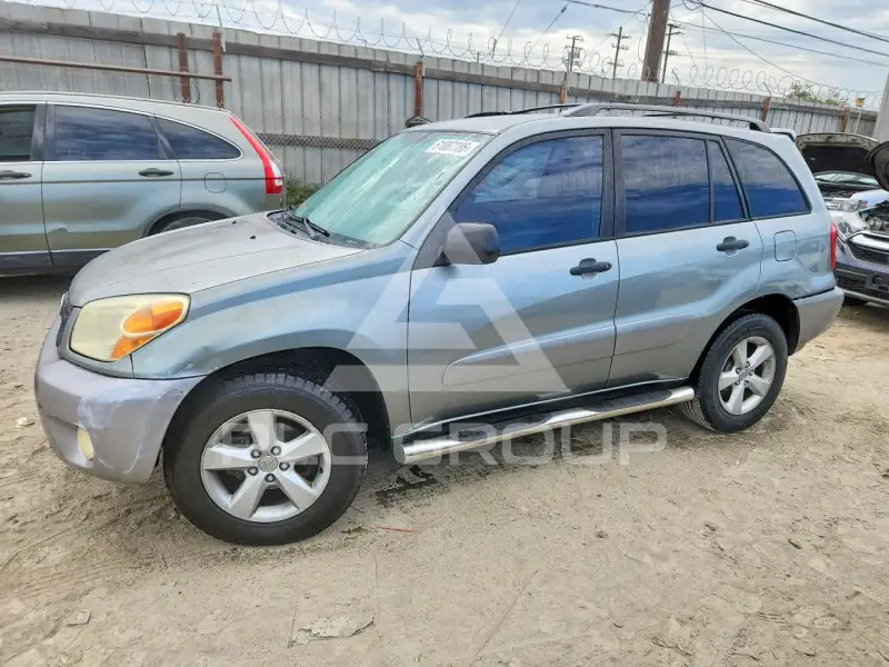 2004 Toyota RAV4 фото