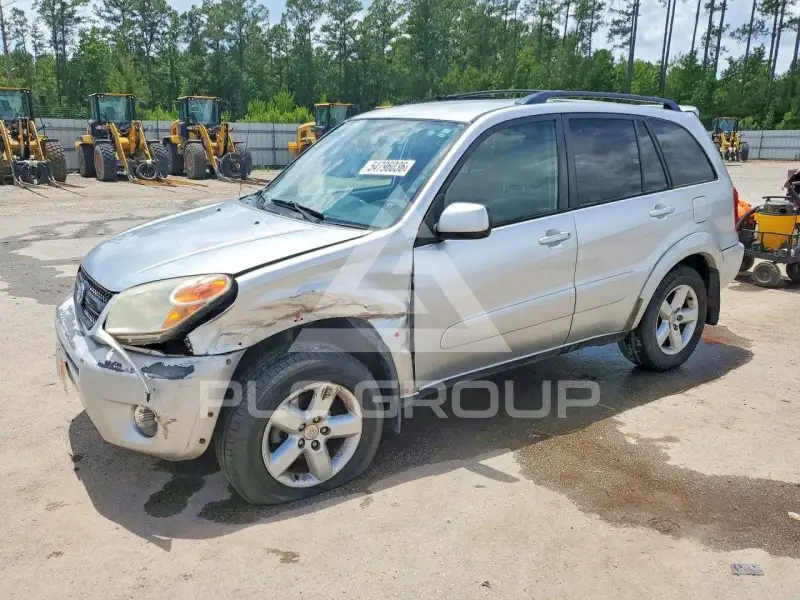 2004 Toyota RAV4 photo