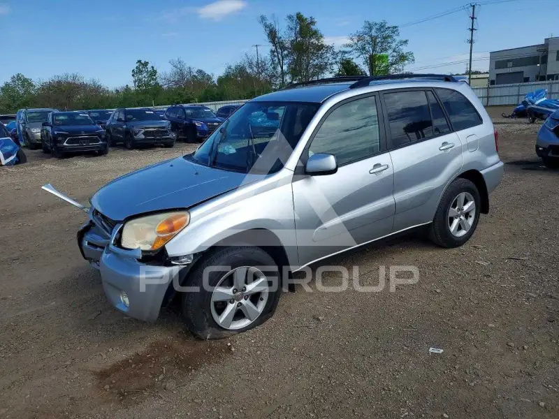 2004 Toyota RAV4 photo