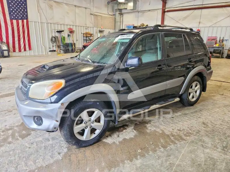 2004 Toyota RAV4 photo