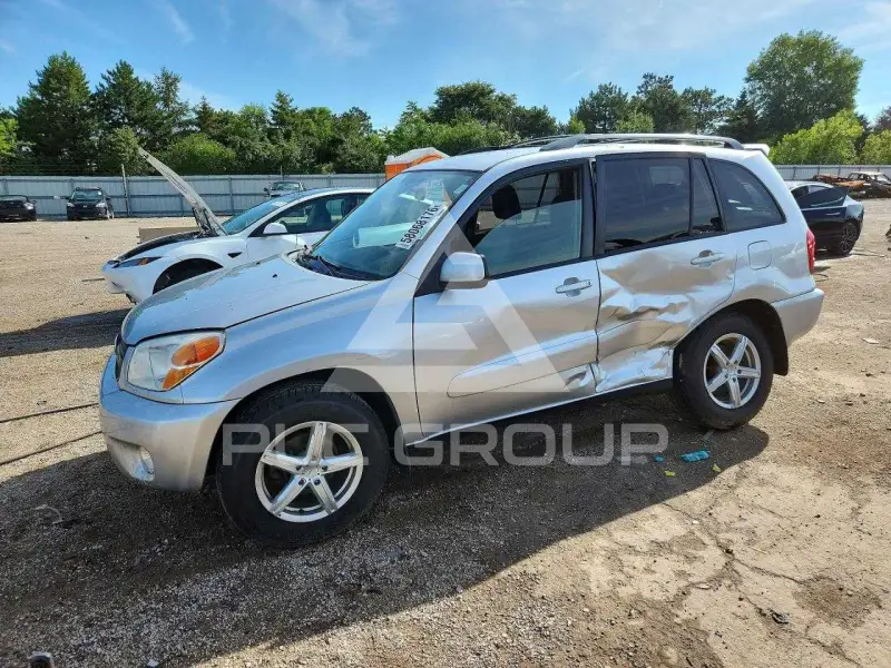 2004 Toyota RAV4 фото