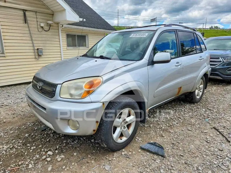 2004 Toyota RAV4 photo