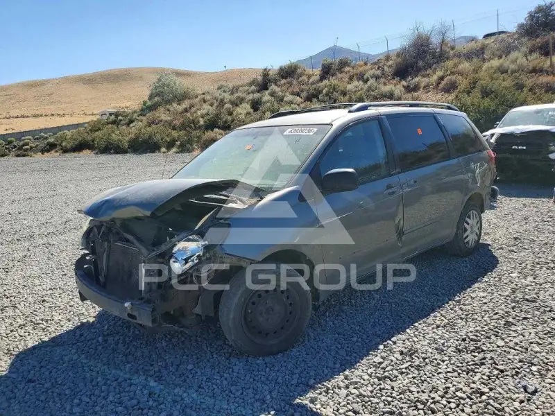 2004 Toyota SIENNA фото