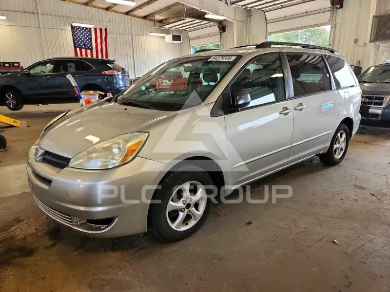 2004 Toyota SIENNA фото