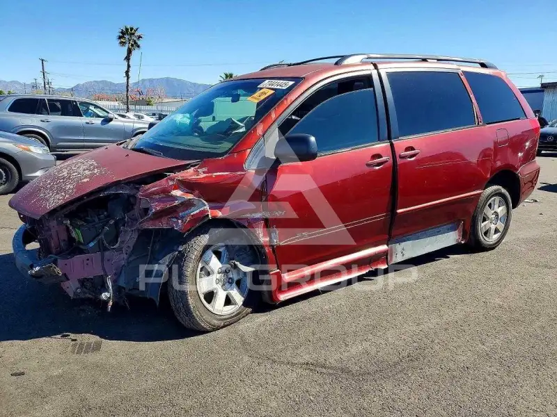 2004 Toyota SIENNA фото