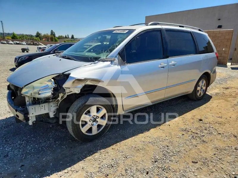 2004 Toyota SIENNA фото