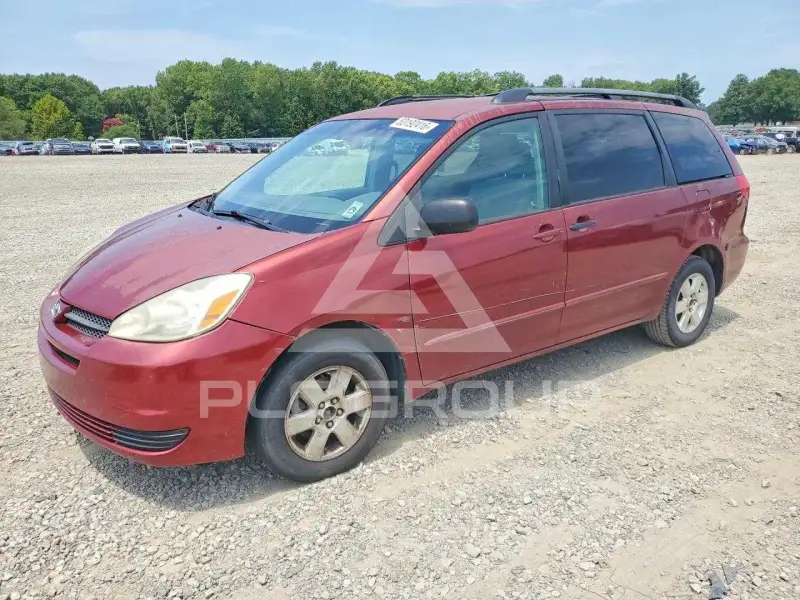 2004 Toyota SIENNA photo