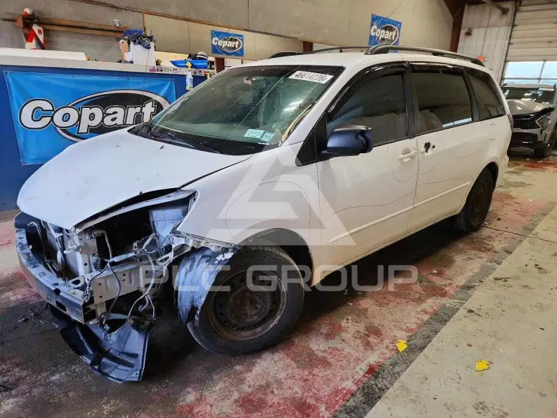 2004 Toyota SIENNA фото