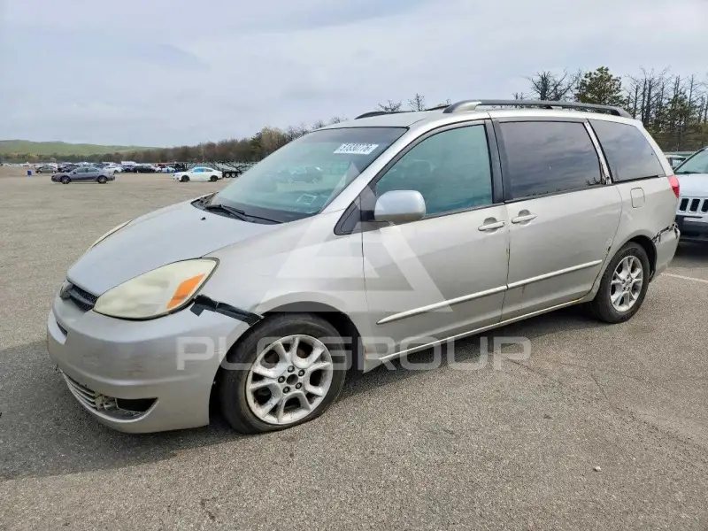 2004 Toyota SIENNA фото