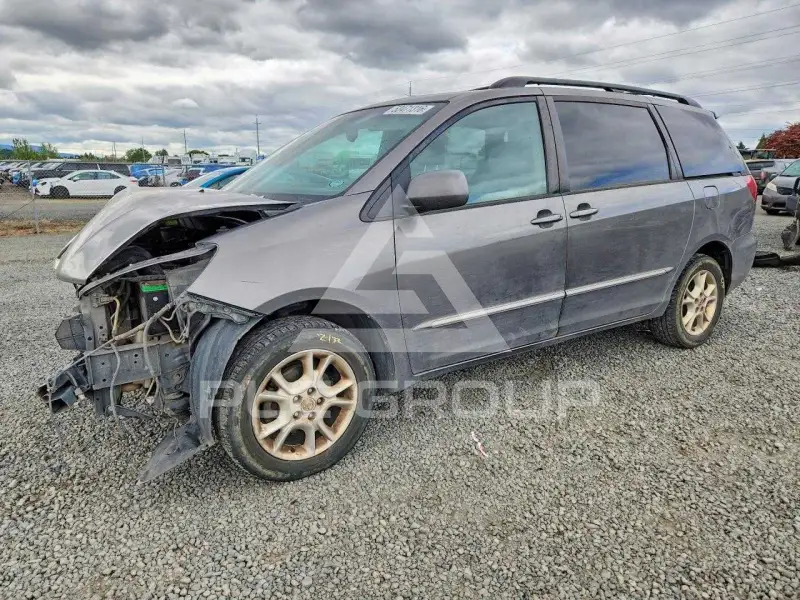 2004 Toyota SIENNA фото