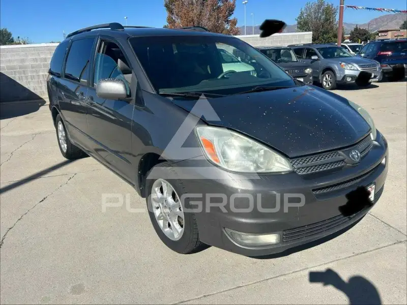 2004 Toyota SIENNA фото