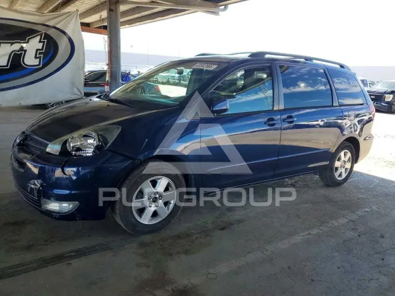 2004 Toyota SIENNA photo