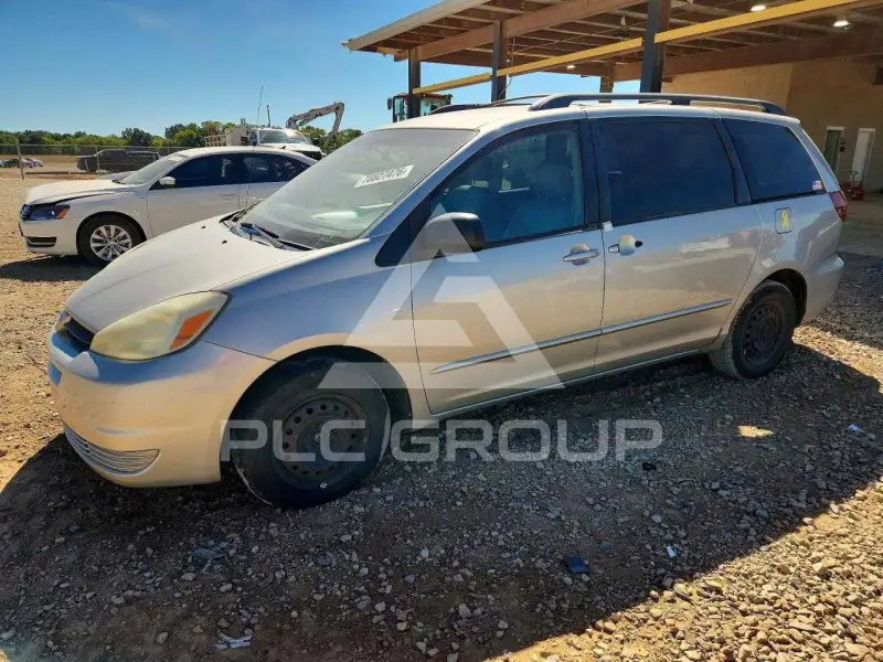 2004 Toyota SIENNA фото