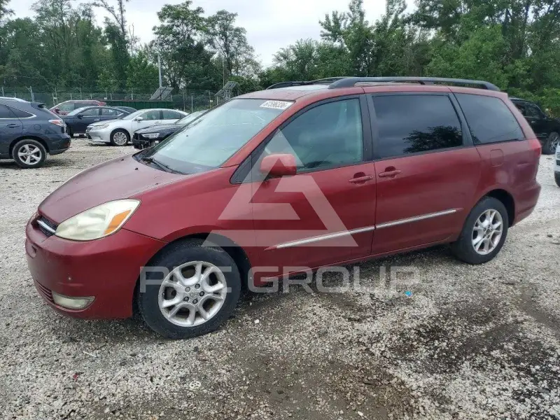 2004 Toyota SIENNA photo