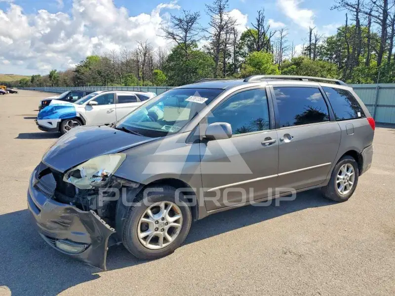 2004 Toyota SIENNA фото
