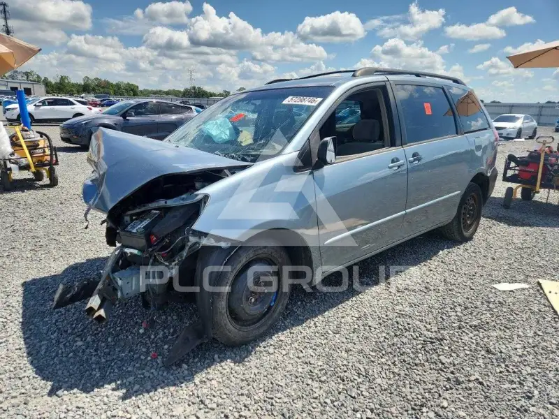 2004 Toyota SIENNA фото