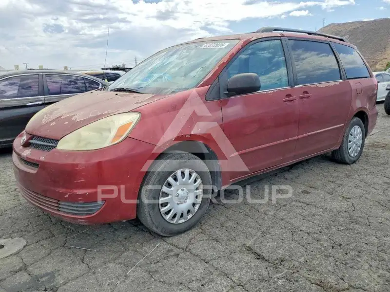 2004 Toyota SIENNA photo