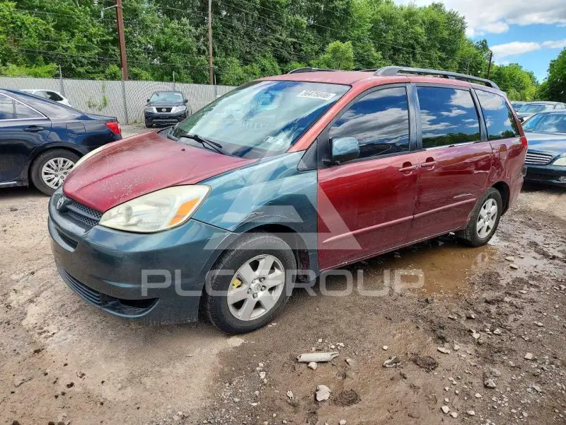2004 Toyota SIENNA фото