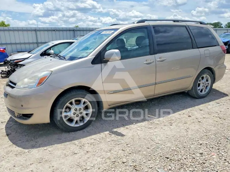 2004 Toyota SIENNA photo