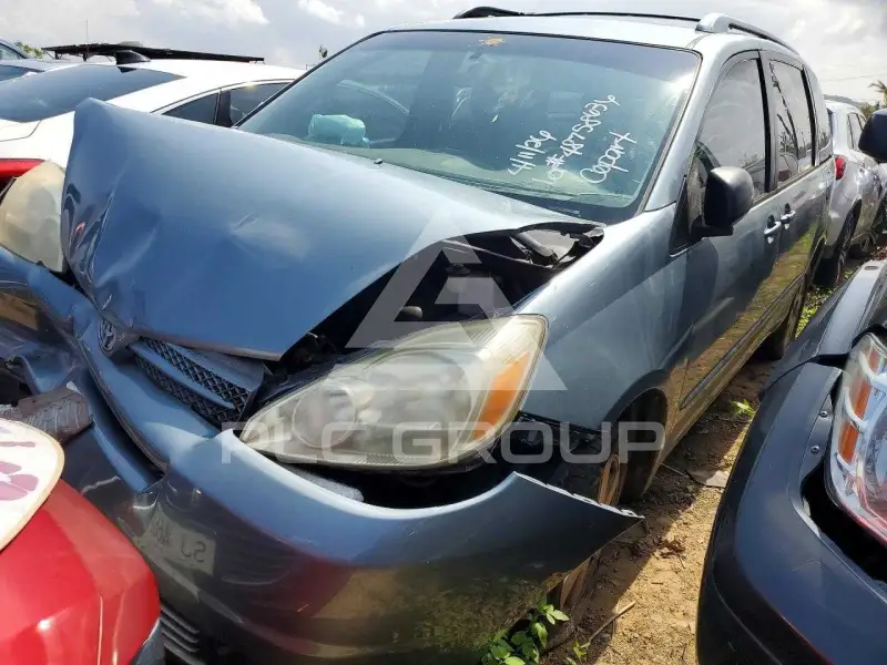 2004 Toyota SIENNA фото