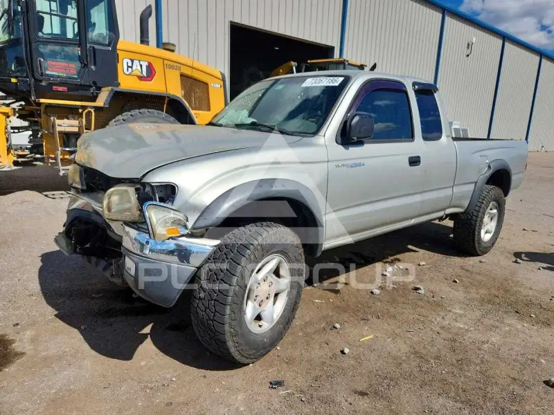 2004 Toyota TACOMA photo