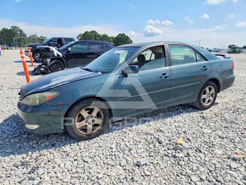 2004 Toyota CAMRY фото