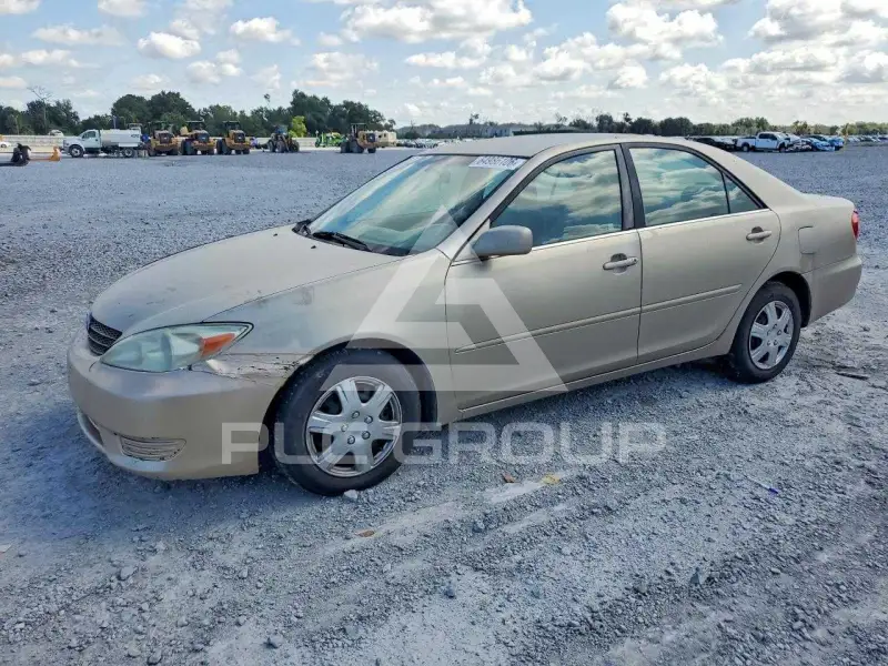 2004 Toyota CAMRY photo