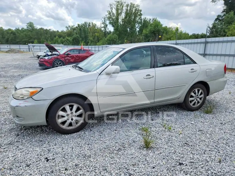 2004 Toyota CAMRY photo