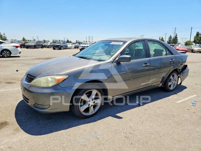 2004 Toyota CAMRY photo