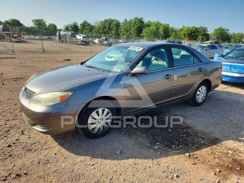 2004 Toyota CAMRY photo