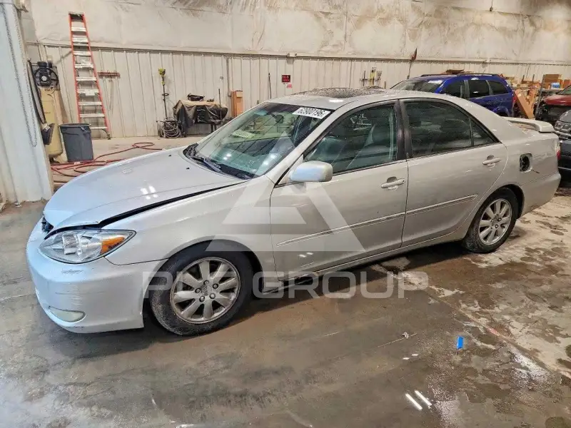 2004 Toyota CAMRY photo