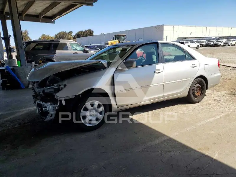 2004 Toyota CAMRY фото