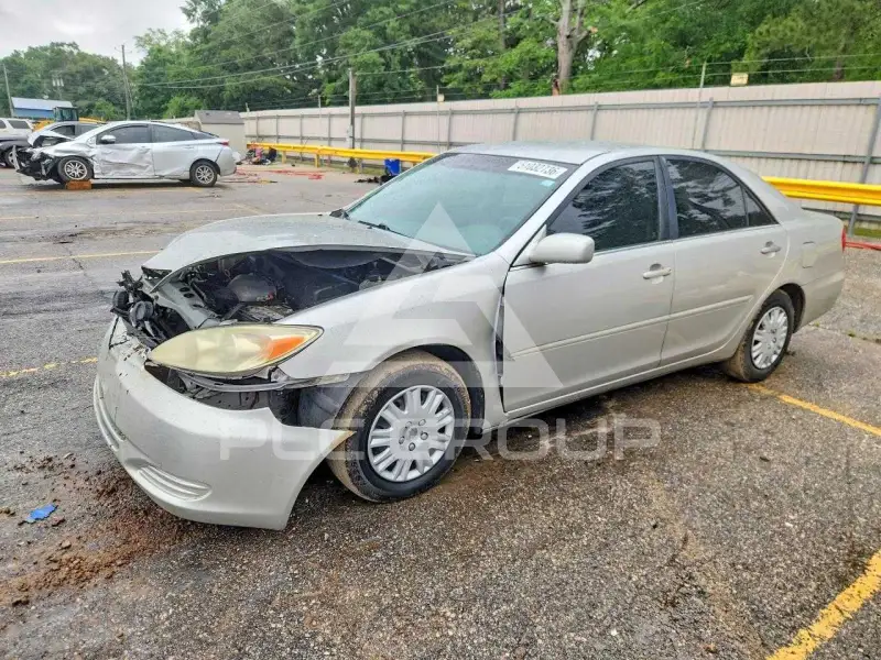 2004 Toyota CAMRY фото
