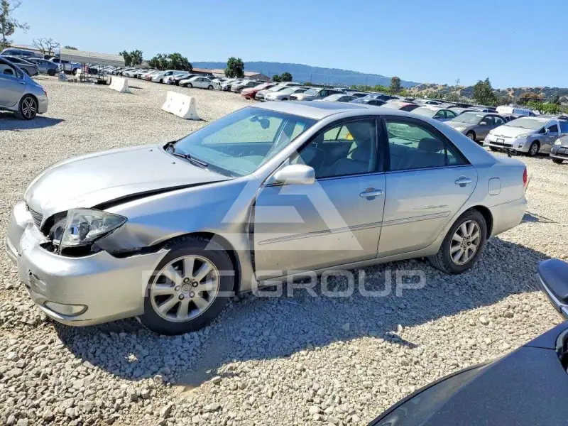 2004 Toyota CAMRY фото