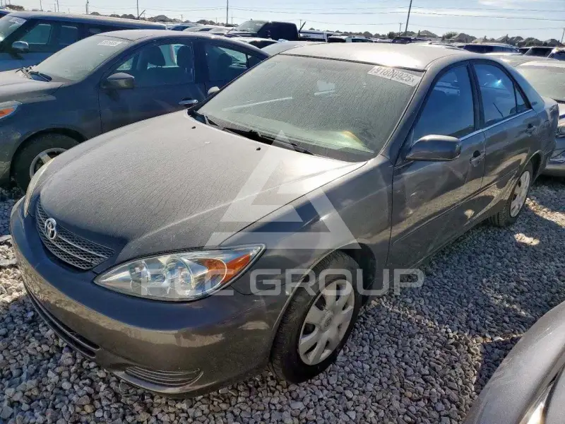 2004 Toyota CAMRY photo