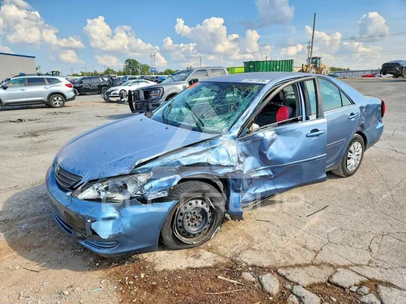 2004 Toyota CAMRY фото