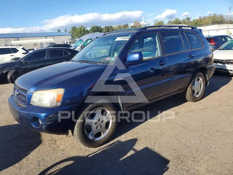 2004 Toyota Highlander photo