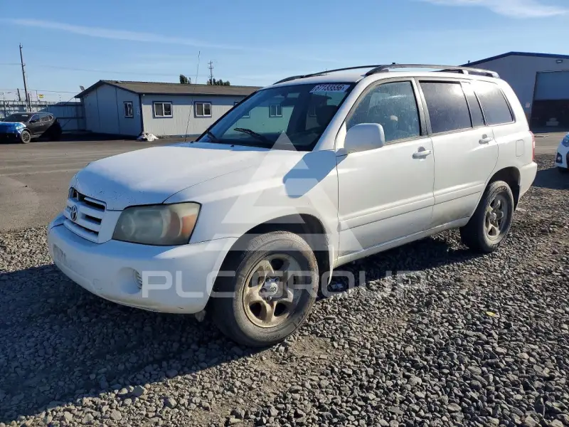 2004 Toyota Highlander photo