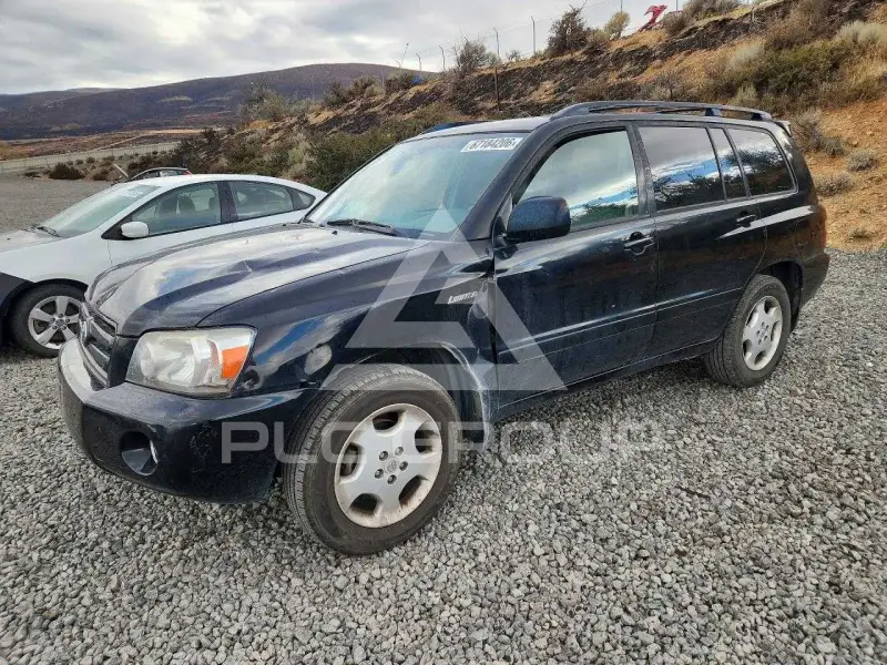 2004 Toyota Highlander photo