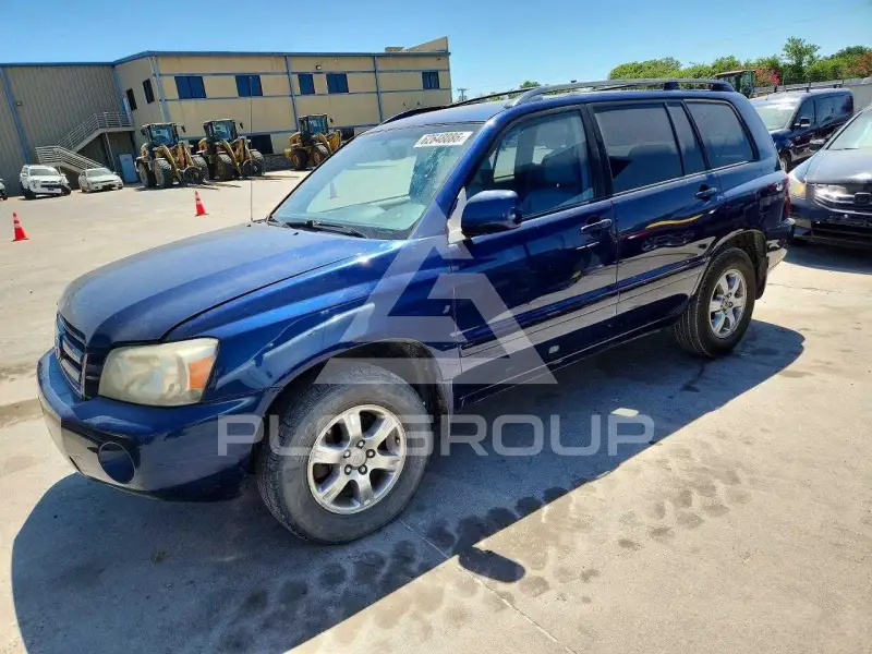 2004 Toyota Highlander photo